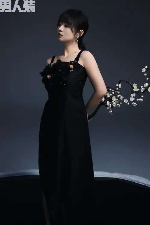 棋手战鹰登男人装封面##男人装3月刊##每个女人都是女孩