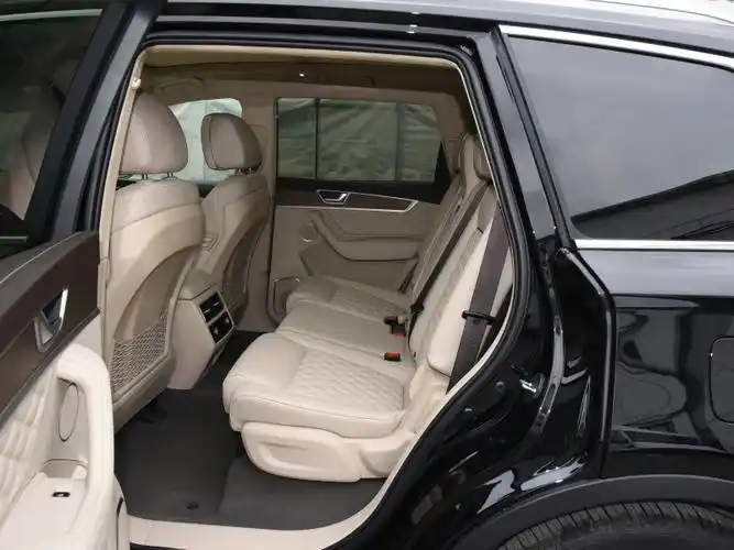 一汽红旗 红旗hs7 2022款 3.0t 自动四驱智联旗畅版 七座