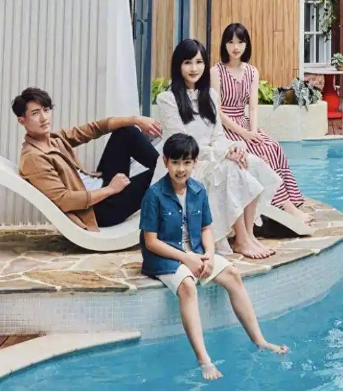 人均一百多打包不浪费,林丽吟素颜气质出众_网友_一家人_孩子