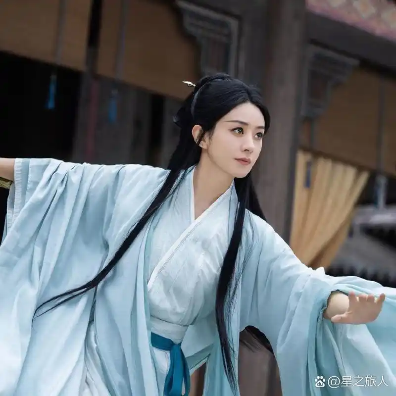 85花赵丽颖最新造型引争议 赵丽颖在新剧《与凤行》中的配音问题引发