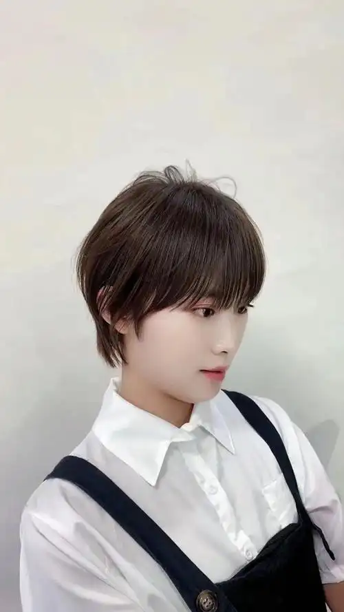 最新流行女发,款式多样,越剪越时尚|发型|短发|脸型|披肩发|层次感