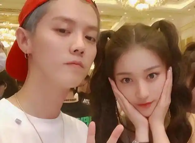 事实证明和鹿晗挺过七年之痒的关晓彤已经走上了另一条道路