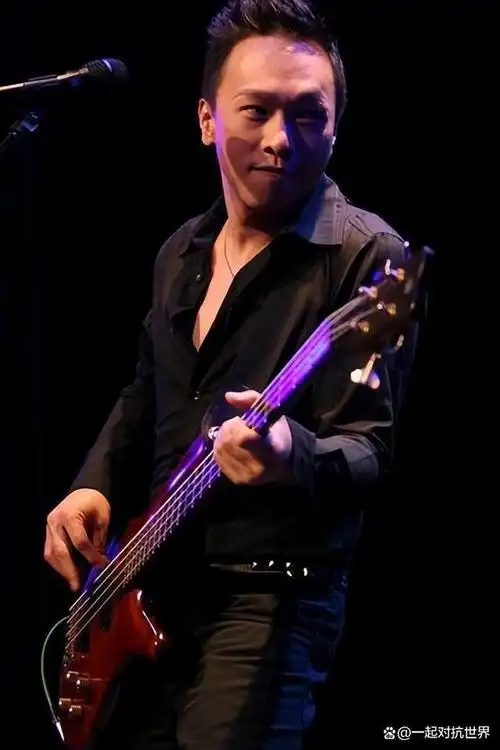 黄家强从美国回来,骂国人惹众怒,隐藏身份被扒黑历史曝光