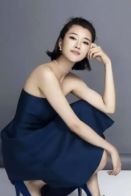 演员奚望:在继父刘之冰的支持下任性离婚,带着女儿的她,怎样了_茹萍