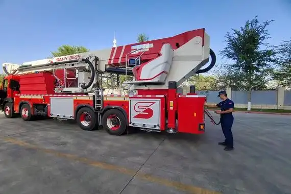 昌吉高新区大队新购置55米登高平台消防车正式投入执勤