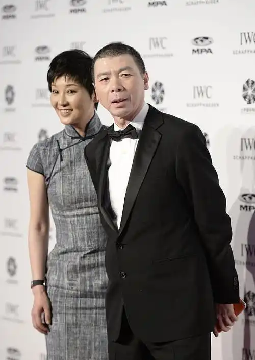 而当时徐帆恰恰又与前男友王志文闹别扭,这也让冯小刚看到了机会,多次