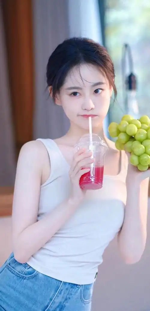 盘点全网4k高清壁纸77丨网红小姐姐颜值高身材火爆_网易订阅