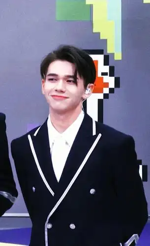 日美混血帅哥庆怜美图暴击06