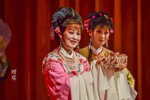 越剧《珍珠塔》