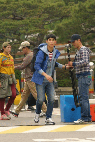 奔跑快跑我来啦跑步gif动图_动态图_表情包下载_soogif