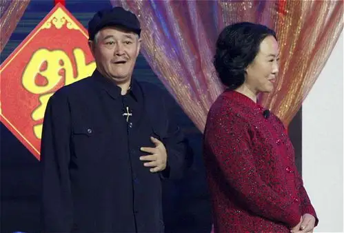 放在以前,明星们只要上过春晚就像是镀了层金,商演源源不断来,身价也