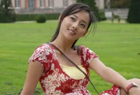 杜淳前女友,凭琼瑶剧《又见一帘幽梦》走红,嫁高富帅如今怀二胎