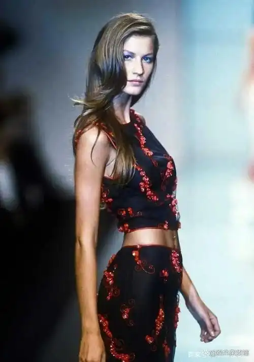 三大维密超模:吉赛尔·邦辰,伊莉娜·莎伊克,米兰达·可儿