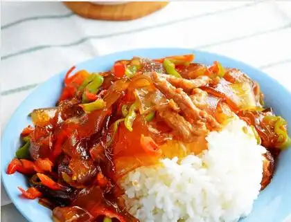 下饭菜粉皮肉丝盖浇饭-阳光精品家常菜(奥体店)