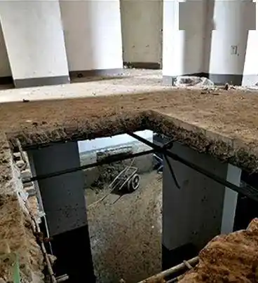 小区底店装修深挖地下室,楼上居民担心不已