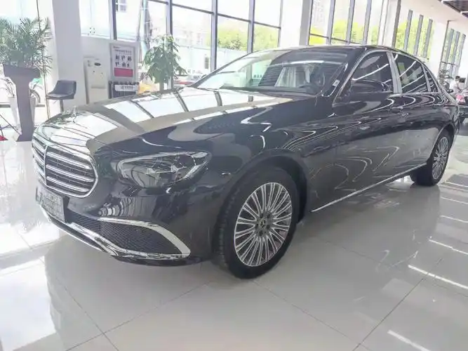 奔驰e300豪华现车一台