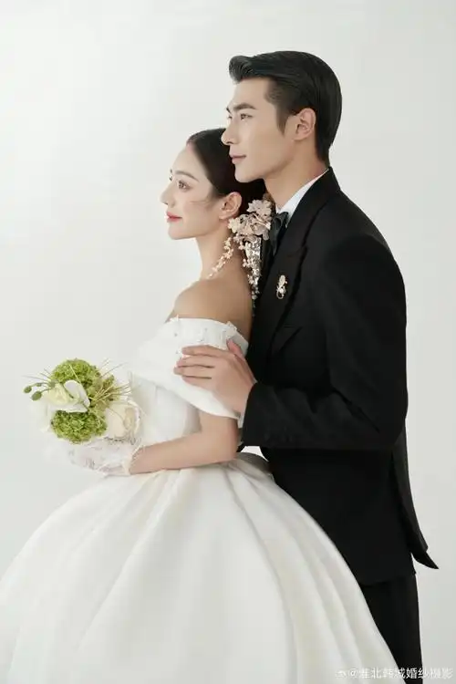 小样6015拍这组极简主纱婚纱照不得迷死你  -  婚纱照风格:|韩式