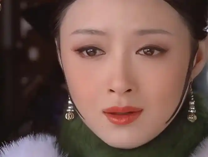 大胖橘突然的一句关心让满身是刺的华妃突然卸下了所有锋芒,眼里全是