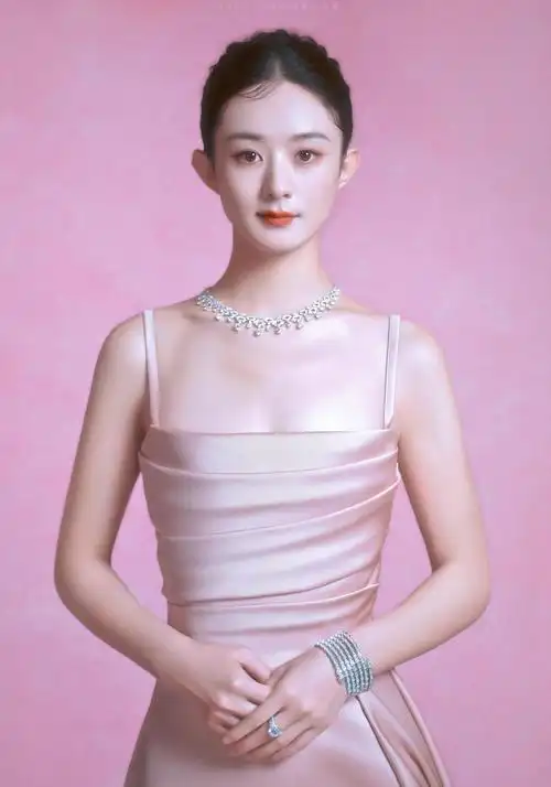 新闻250122赵丽颖的美丽风采引发粉丝热烈称赞