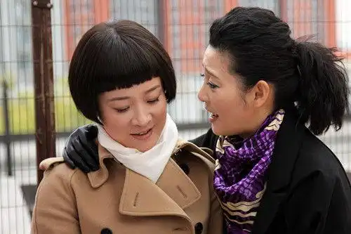 《青春四十》热播 陈小艺为单身剩女支招