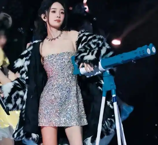 杨幂跳舞,赵丽颖喝水,娱乐圈的"性凝视",毁了多少女星的清白_因为