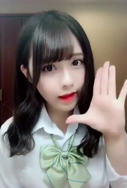 小姐姐比心的那一刻,我感觉我好像恋爱了!