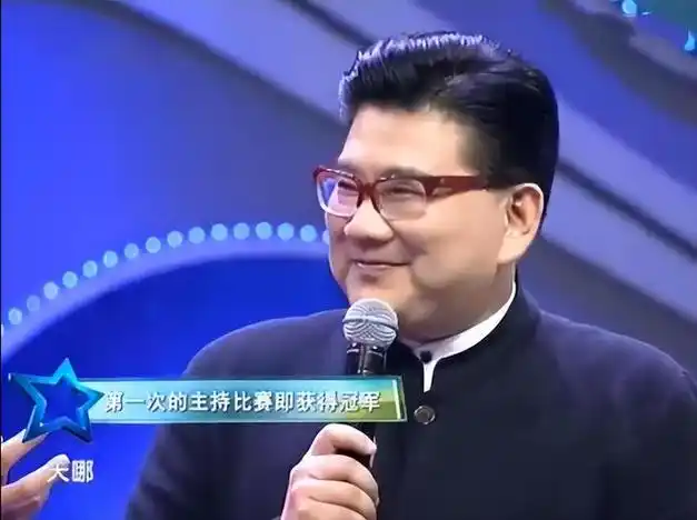 从上海第一主持人到万人嫌曹可凡为何跌落神坛