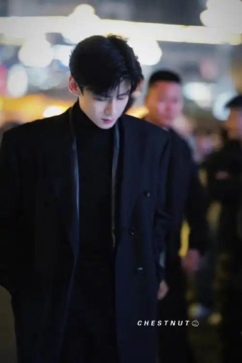 难哄官宣##白敬亭杀回现偶了