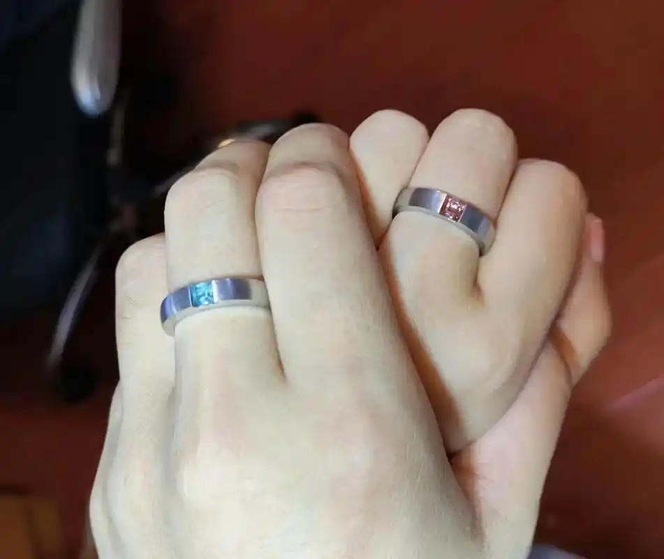 囍.下半年是结婚旺季哦,最近的钻戒,对戒需求旺盛,我们都是一 - 抖音