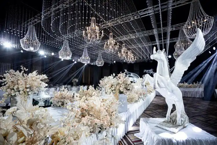 香槟色水晶婚礼现场随拍图无任何美颜滤镜