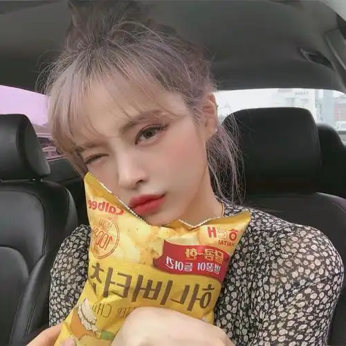 酷酷的,戴口罩的美女小姐姐旅行头像图片