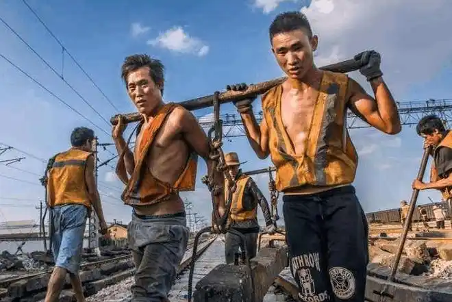 农民工辛苦打工攒钱其实有4个目的说中了绝大多数的人