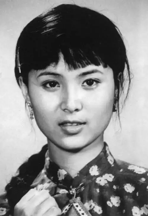 普超英中国著名影视演员