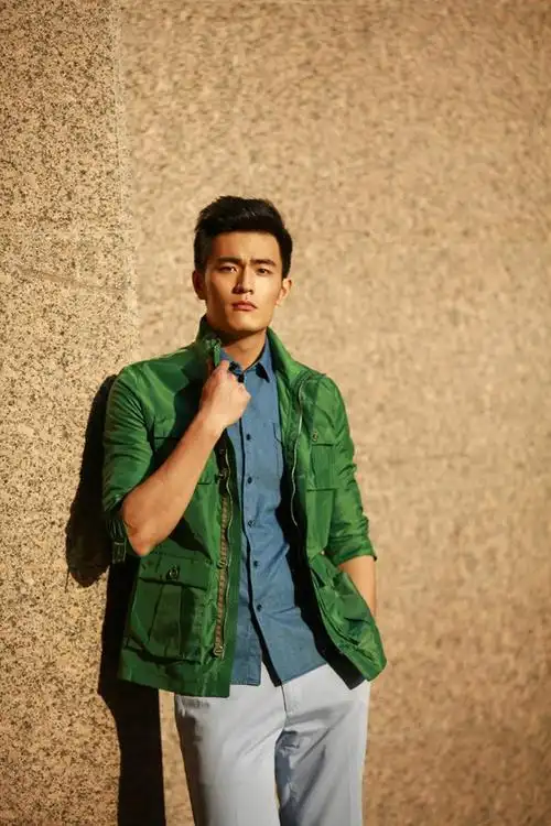 吴旭东街拍写真曝光