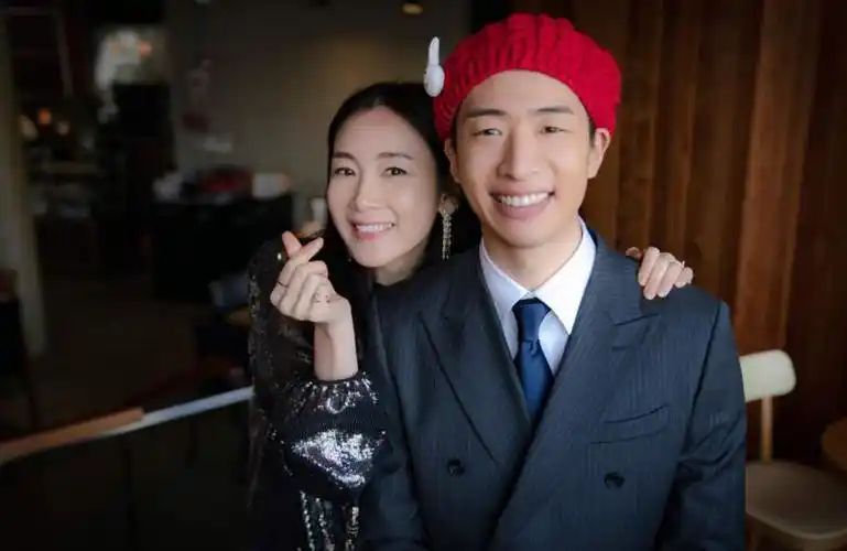 韩国女星崔智友与小9岁老公感情不被看好,现如今已顺利生产,母女平安