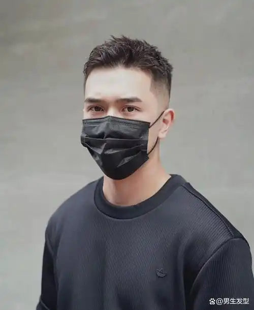 建议男生剪这3款"两边铲"发型,清爽干净,阳光帅气