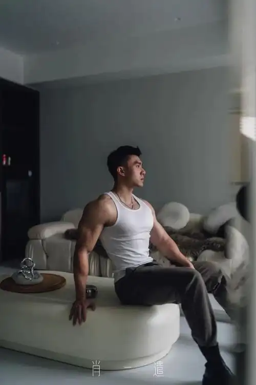 精壮帅气的四川男人,这身材怎能不让人爱呢?_网易订阅