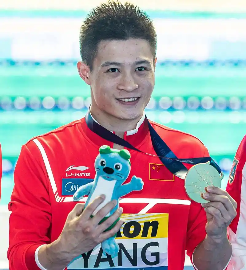 【杨健跳水世界杯10米台夺金】  跳水世界杯男子10米台决赛,难度王