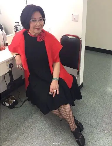 火姐李司棋被翻旧照原来她年轻时酱鬼sok香港公主冠军果然名不虚传啊