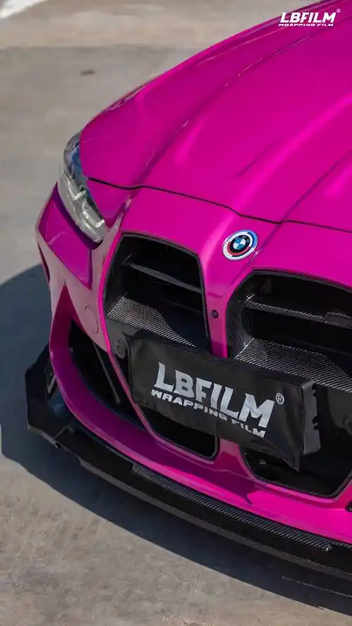 宝马m4-lb改色膜液态金属芭比粉,今年超火的颜色_搜狐汽车_搜狐网