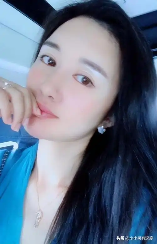 张纪中杜星霖恩爱合照(张纪中娇妻杜星霖)15