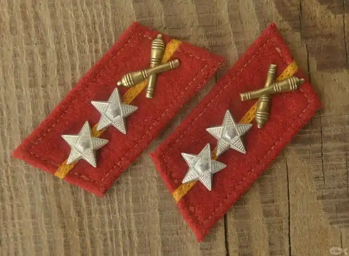 五五式19551965陆军炮兵中士领章