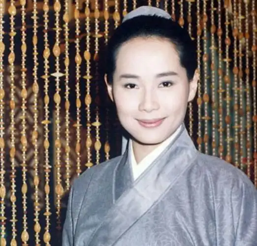 叶童现状如何新白娘子中演许仙母亲结婚多年坚守感情