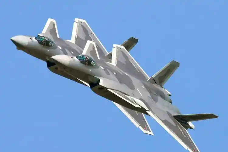 超震撼!庆祝空军成立70周年 主力战机再次惊艳亮相