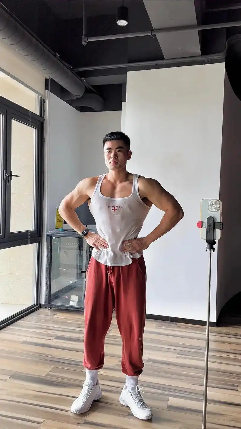 健身男孩|健身穿搭|日常训练照片.男生也可以很性感～  螺纹 - 抖音