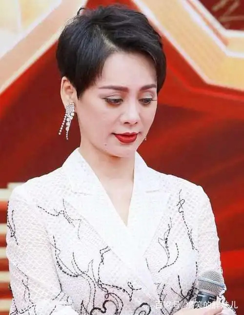 可是宁静这次的照片曝光后网友却看懵了呀!