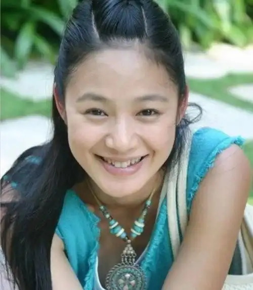 周韵:15岁成选美冠军,21岁为出名当北漂,痴恋姜文被嘲小三上位