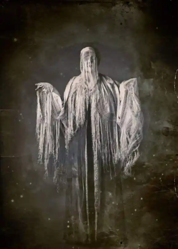 老照片中令人毛骨悚然的瞬间,细思极恐,最后一张最辣眼睛