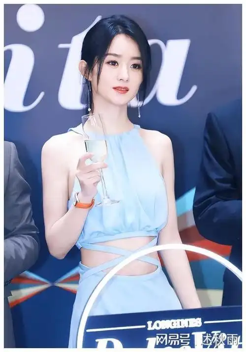 终于等到,35岁的赵丽颖,让世界刮目相看了!