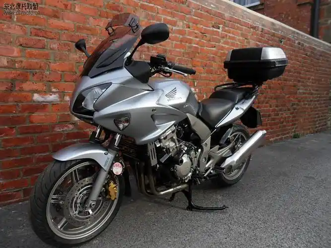优雅时尚的重型街车本田cbf1000组图赏